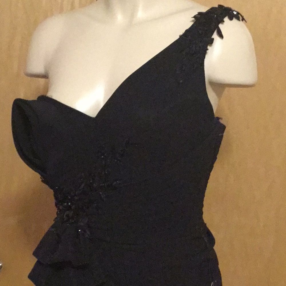 Issue New York Embellished One-Shoulder Minidress - Picture 3 of 16